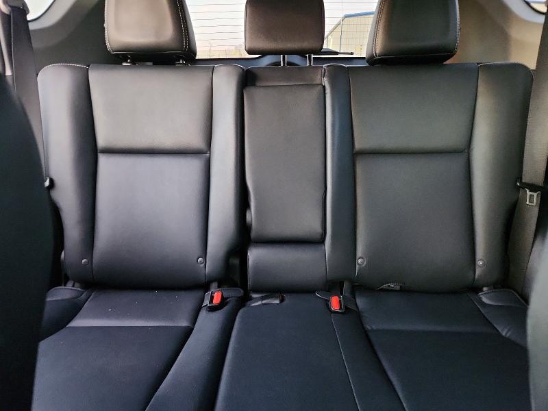 Photo 10 from auction – 2017 TOYOTA RAV4 LIMIT with VIN 2T3YFREVXHW354660