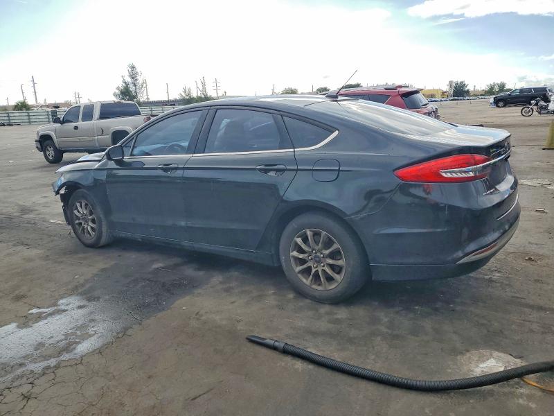 Photo 2 from auction – 2017 FORD FUSION with VIN 3FA6P0G71HR226719