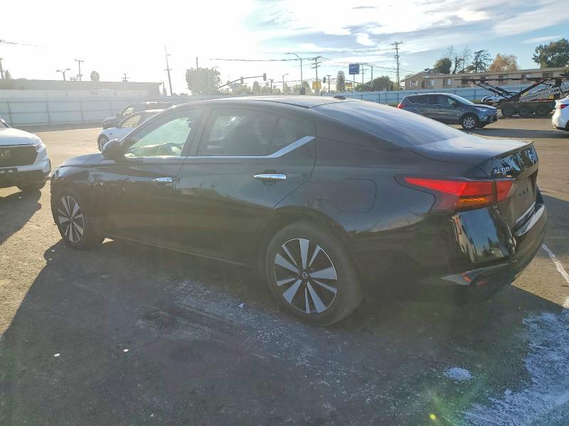 Photo 2 from auction – 2021 NISSAN ALTIMA with VIN 1N4BL4DVXMN419498