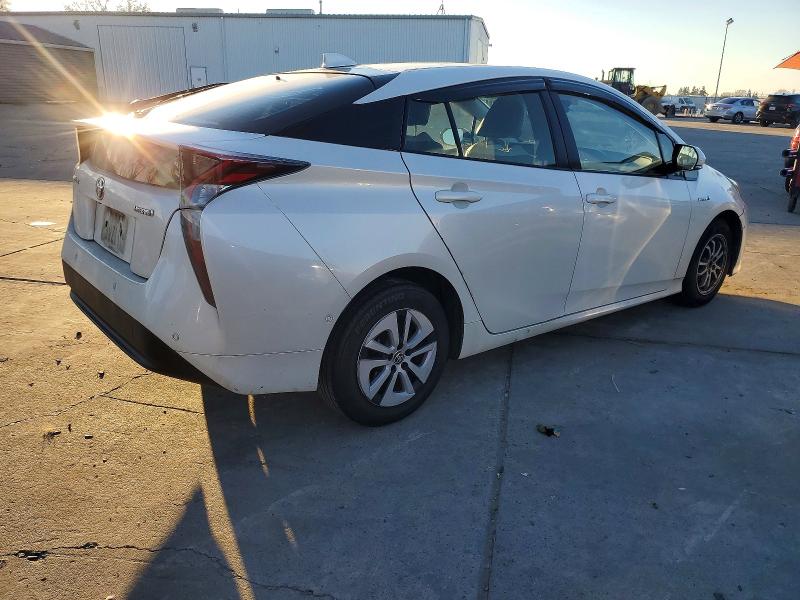 Photo 3 from auction – 2017 TOYOTA PRIUS with VIN JTDKARFU7H3031356