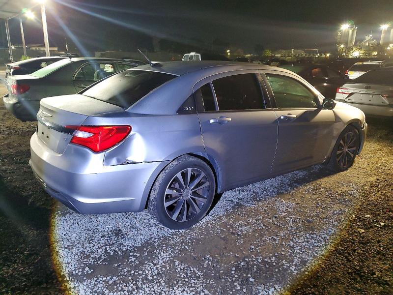 Photo 3 from auction – 2013 CHRYSLER 200 with VIN 1C3CCBBG3DN720044