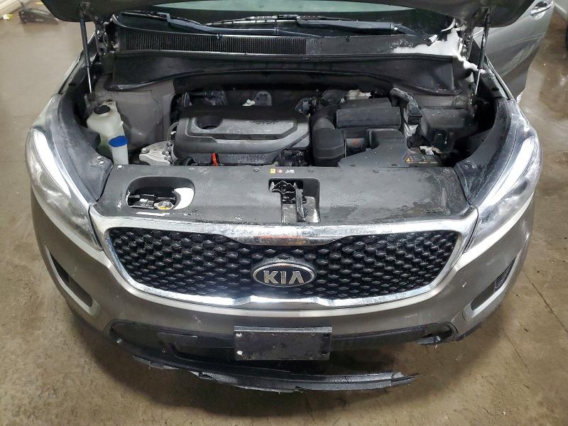 Photo 12 from auction – 2018 KIA SORENTO LX with VIN 5XYPGDA32JG343978