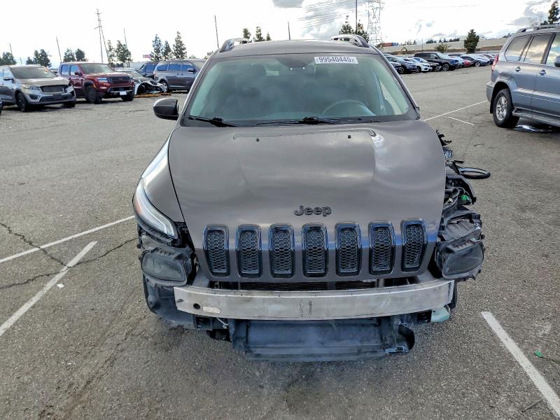 Photo 5 from auction – 2018 JEEP CHEROKEE L with VIN 1C4PJLCB5JD615390