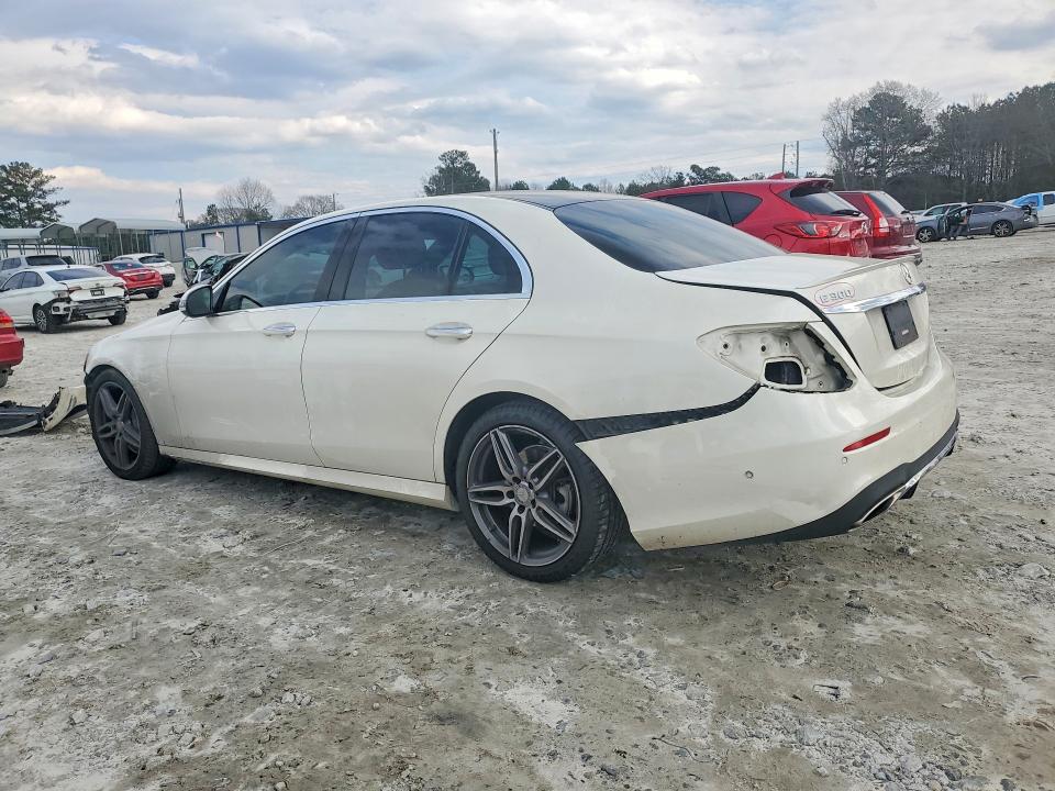Photo 2 from auction – 2017 MERCEDES-BENZ E 300 with VIN WDDZF4JB4HA095123