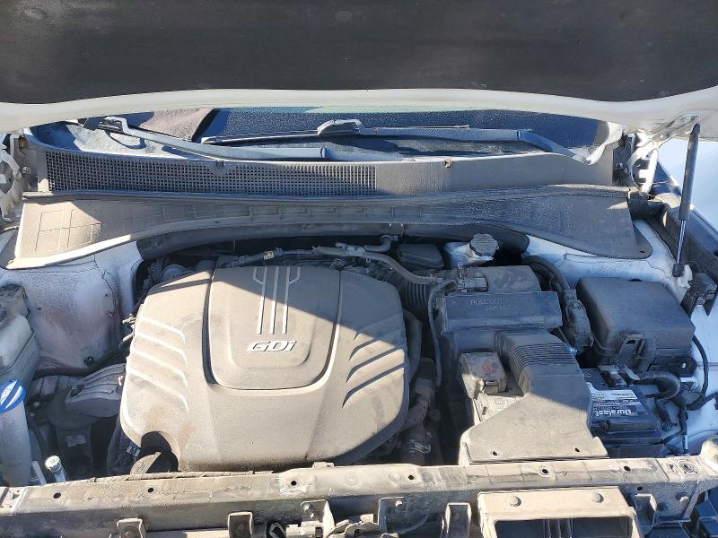 Photo 12 from auction – 2018 KIA SORENTO with VIN 5XYPKDA59JG419454