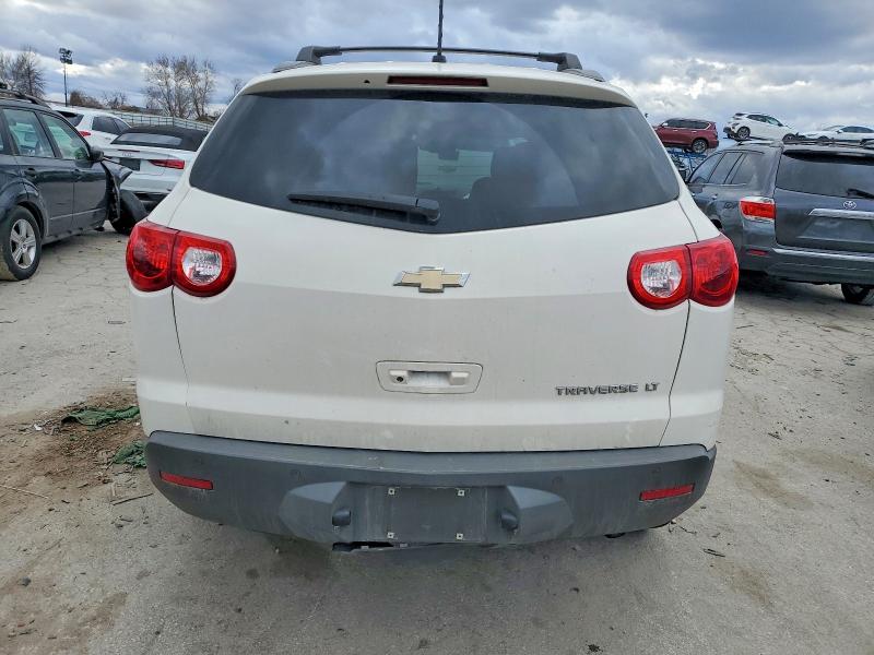 Photo 6 from auction – 2011 CHEVROLET TRAVERSE with VIN 1GNKRJED7BJ274641