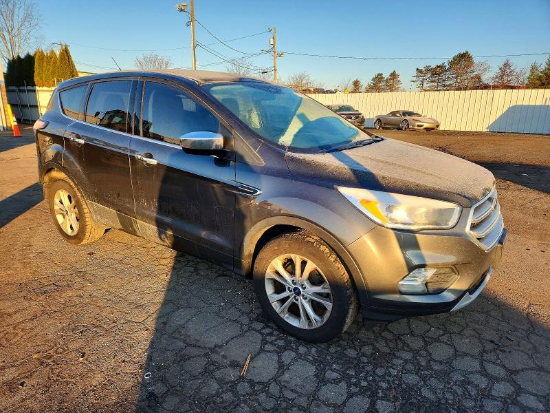 Photo 4 from auction – 2017 FORD ESCAPE SE with VIN 1FMCU9G98HUD98794
