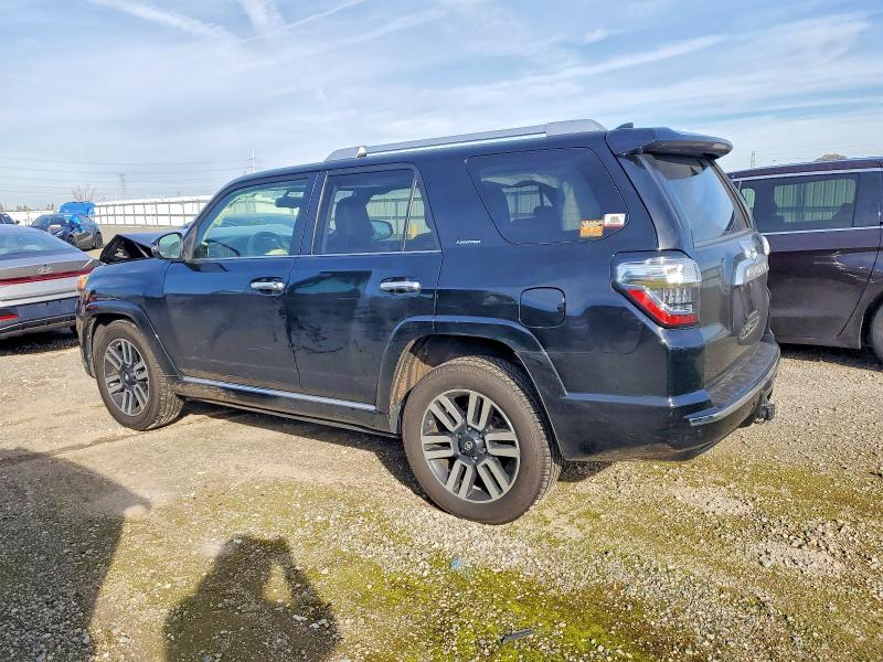 Photo 2 from auction – 2017 TOYOTA 4RUNNER with VIN JTEZU5JR2H5156475
