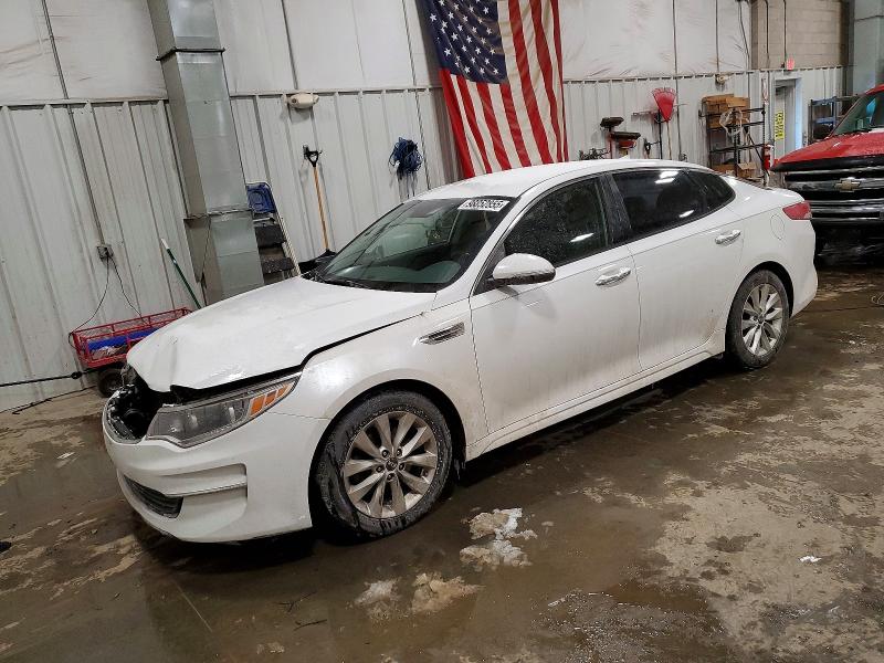 KIA OPTIMA EX 2016 with VIN 5XXGU4L33GG018212 - Photo from auction