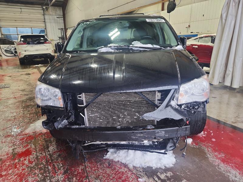 Photo 5 from auction – 2014 CHRYSLER TOWN & COU with VIN 2C4RC1BGXER435152