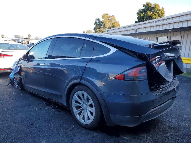 Photo 2 from auction – 2018 TESLA MODEL X with VIN 5YJXCBE21JF130125