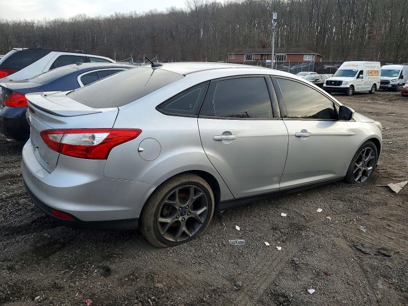 Photo 3 from auction – 2013 FORD FOCUS SE with VIN 1FADP3F22DL297807