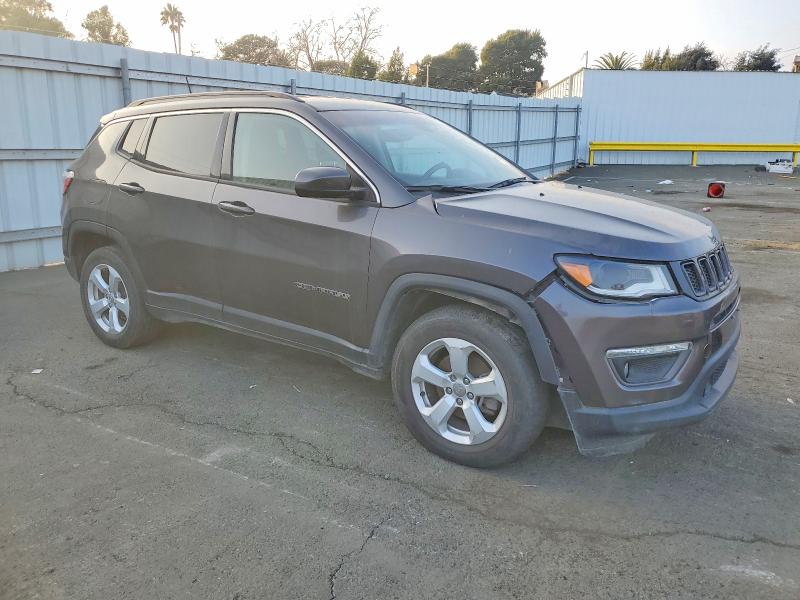 Photo 4 from auction – 2020 JEEP COMPASS with VIN 3C4NJDBB4LT131982