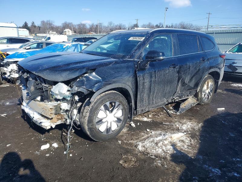 Фото 1 с аукциона – 2023 TOYOTA HIGHLANDER с VIN 5TDKDRBH9PS030772