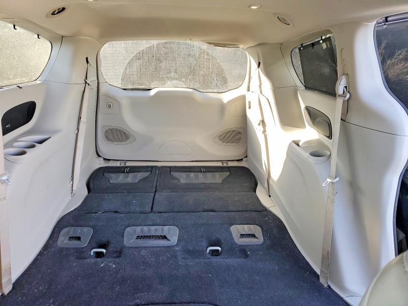 Photo 10 from auction – 2018 CHRYSLER PACIFICA T with VIN 2C4RC1BG0JR218011