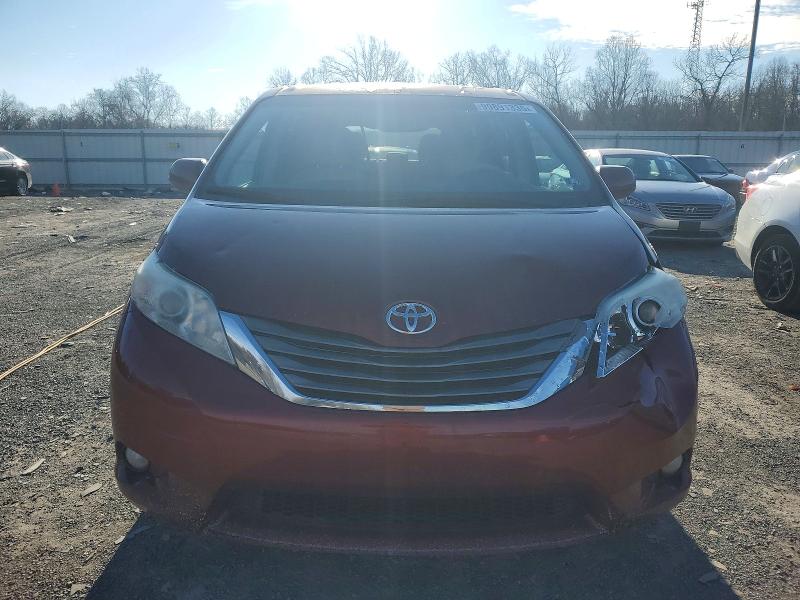 Photo 5 from auction – 2011 TOYOTA SIENNA XLE with VIN 5TDDK3DC9BS019082