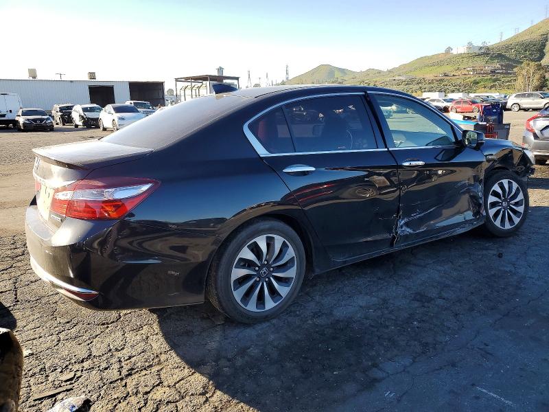 Photo 3 from auction – 2017 HONDA ACCORD with VIN JHMCR6F50HC028267
