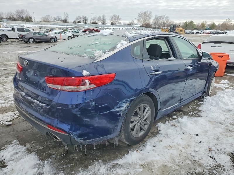 Photo 3 from auction – 2018 KIA OPTIMA with VIN 5XXGT4L38JG184316