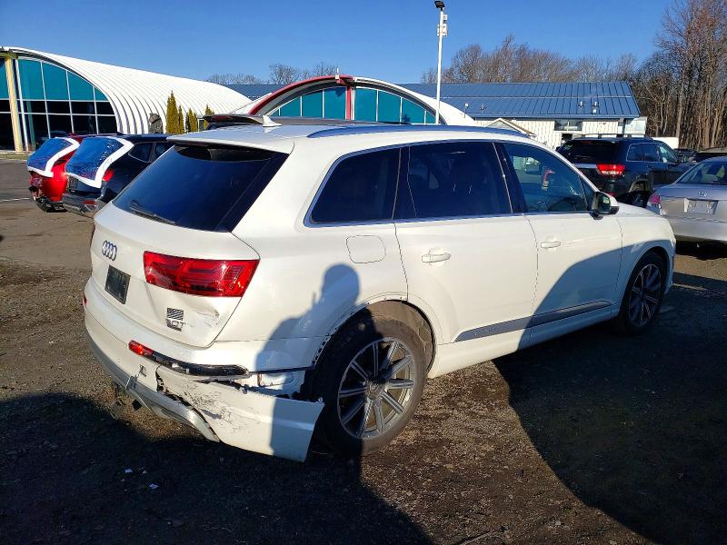 Photo 3 from auction – 2017 AUDI Q7 PRESTIG with VIN WA1VAAF75HD032728