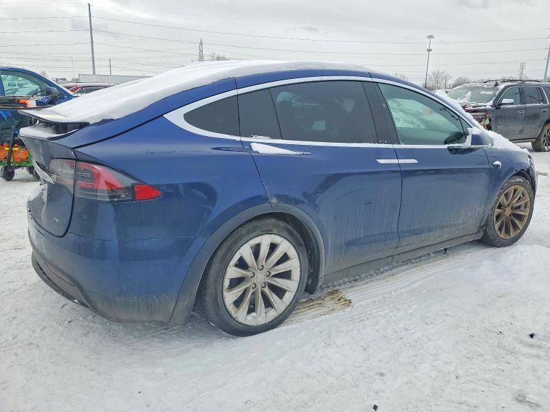 Photo 3 from auction – 2018 TESLA MODEL X with VIN 5YJXCAE24JF102314