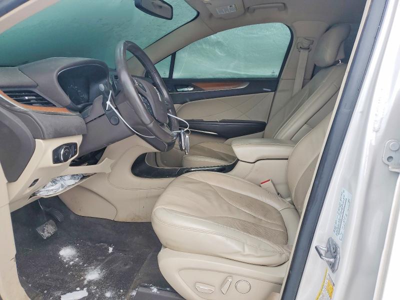 Photo 7 from auction – 2017 LINCOLN MKC SELECT with VIN 5LMCJ2D9XHUL34564