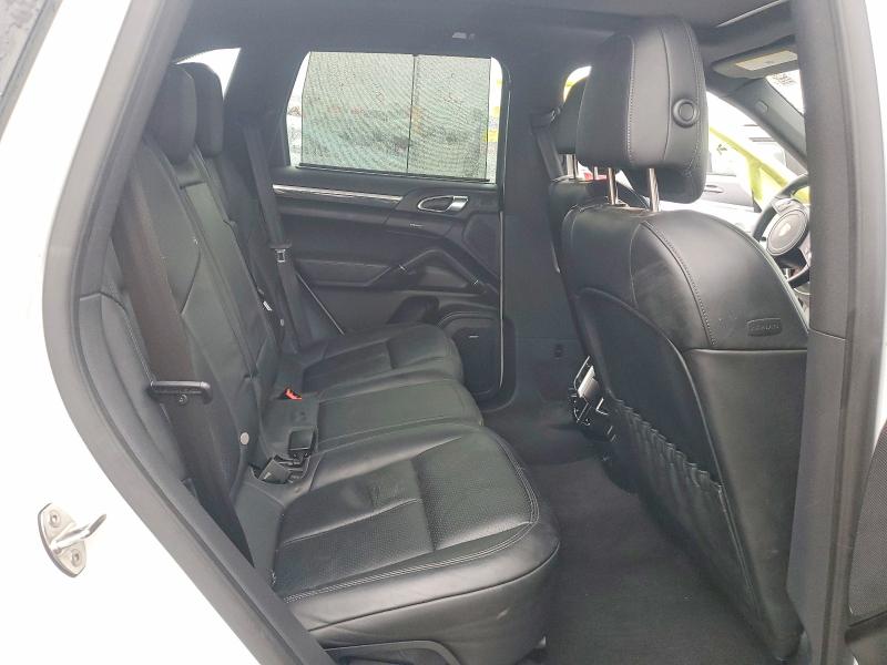 Photo 11 from auction – 2013 PORSCHE CAYENNE with VIN WP1AF2A26DLA36552