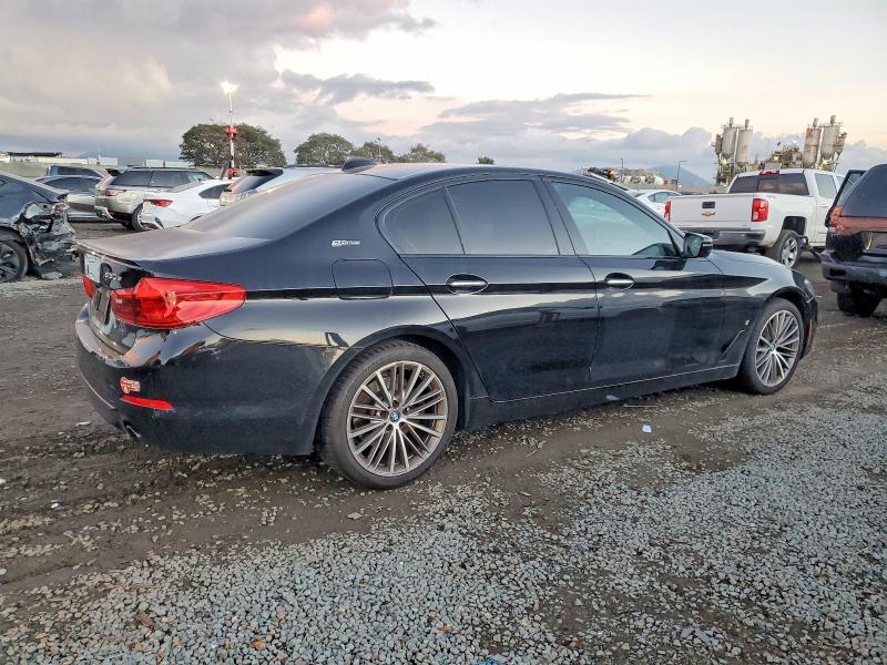 Photo 3 from auction – 2018 BMW 530E with VIN WBAJA9C59JB033885