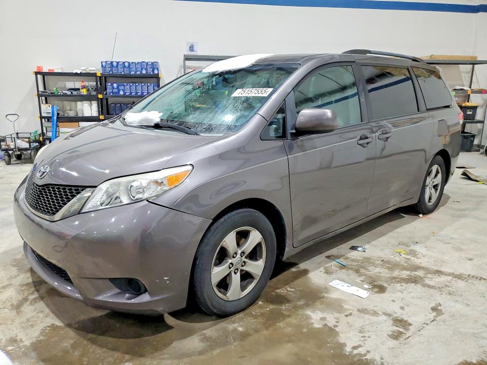 TOYOTA SIENNA LE 2013 with VIN 5TDKK3DC8DS332506 - Photo from auction