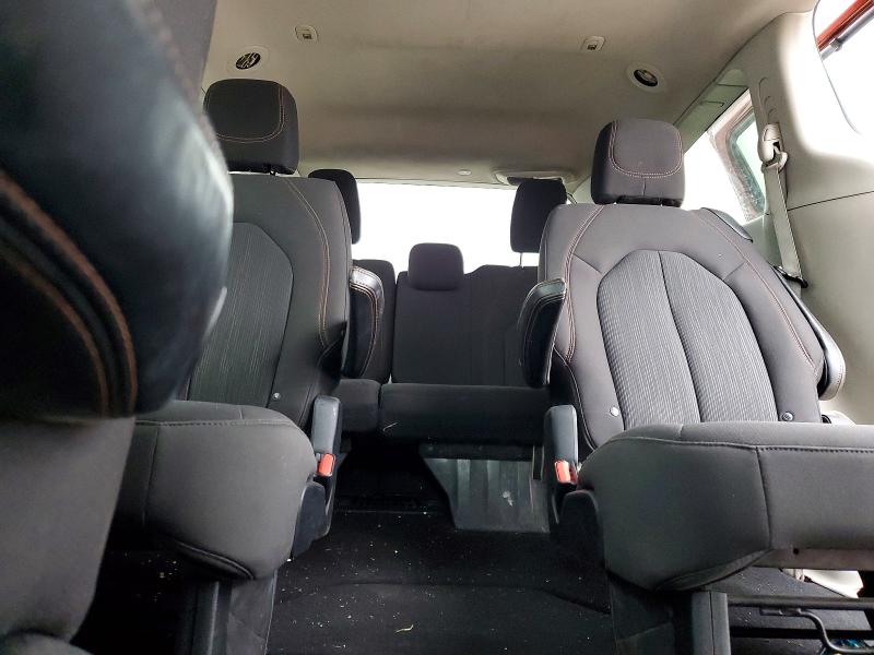 Photo 10 from auction – 2018 CHRYSLER PACIFICA T with VIN 2C4RC1FGXJR271423