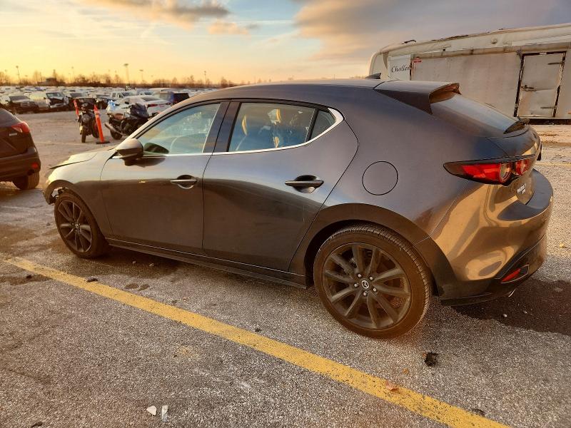 Photo 2 from auction – 2019 MAZDA 3 PREMIUM with VIN JM1BPBNM6K1123715