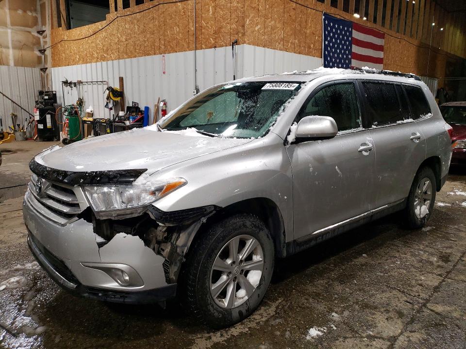 TOYOTA HIGHLANDER 2011 с VIN 5TDBK3EH1BS044558 - Снимка от търг