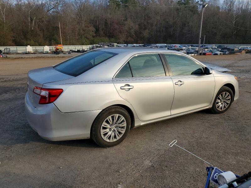 Фото 3 с аукциона – 2014 TOYOTA CAMRY с VIN 4T4BF1FK2ER354044