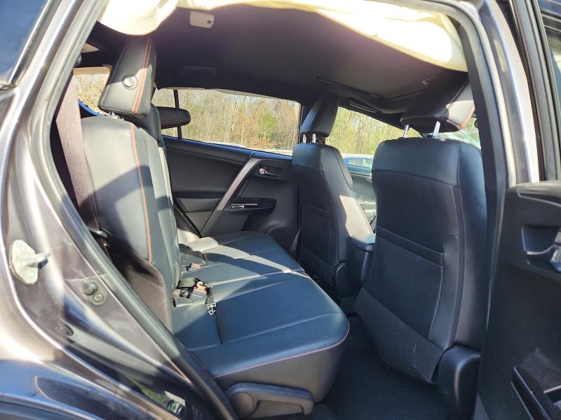 Photo 11 from auction – 2016 TOYOTA RAV4 SE with VIN JTMNFREV4GJ079383