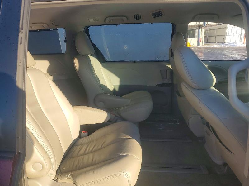 Photo 11 from auction – 2013 TOYOTA SIENNA LE with VIN 5TDJK3DC4DS063402