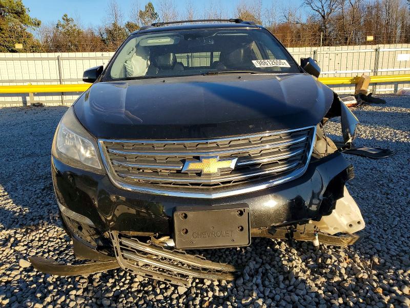 Photo 5 from auction – 2017 CHEVROLET TRAVERSE with VIN 1GNKRJKD4HJ171853