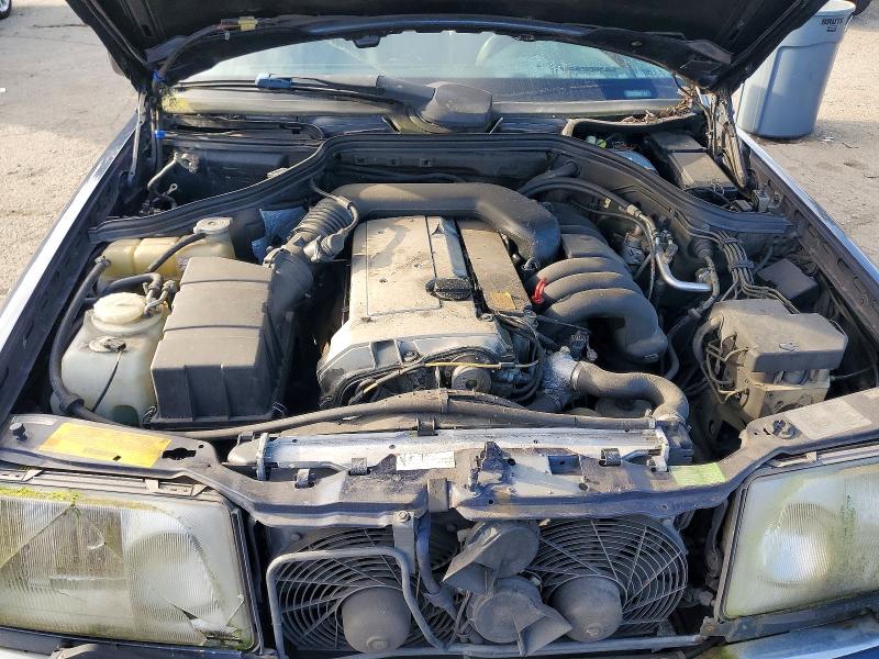 Photo 11 from auction – 1995 MERCEDES-BENZ E 320 BASE with VIN WDBEA32E3SC214784