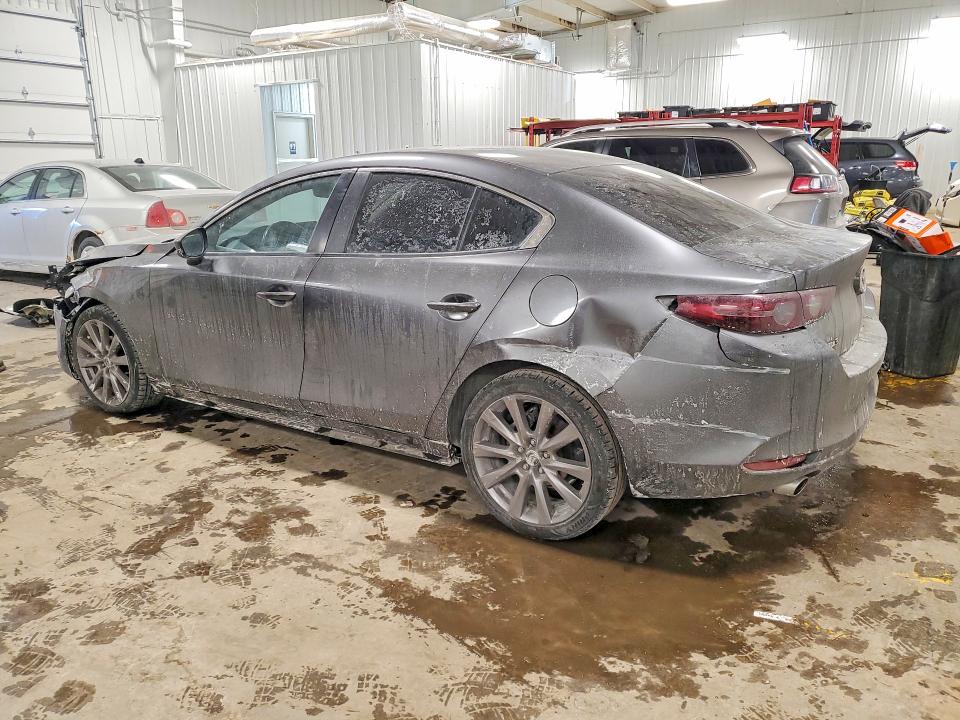 Photo 2 from auction – 2021 MAZDA 3 SELECT with VIN JM1BPABL4M1339474