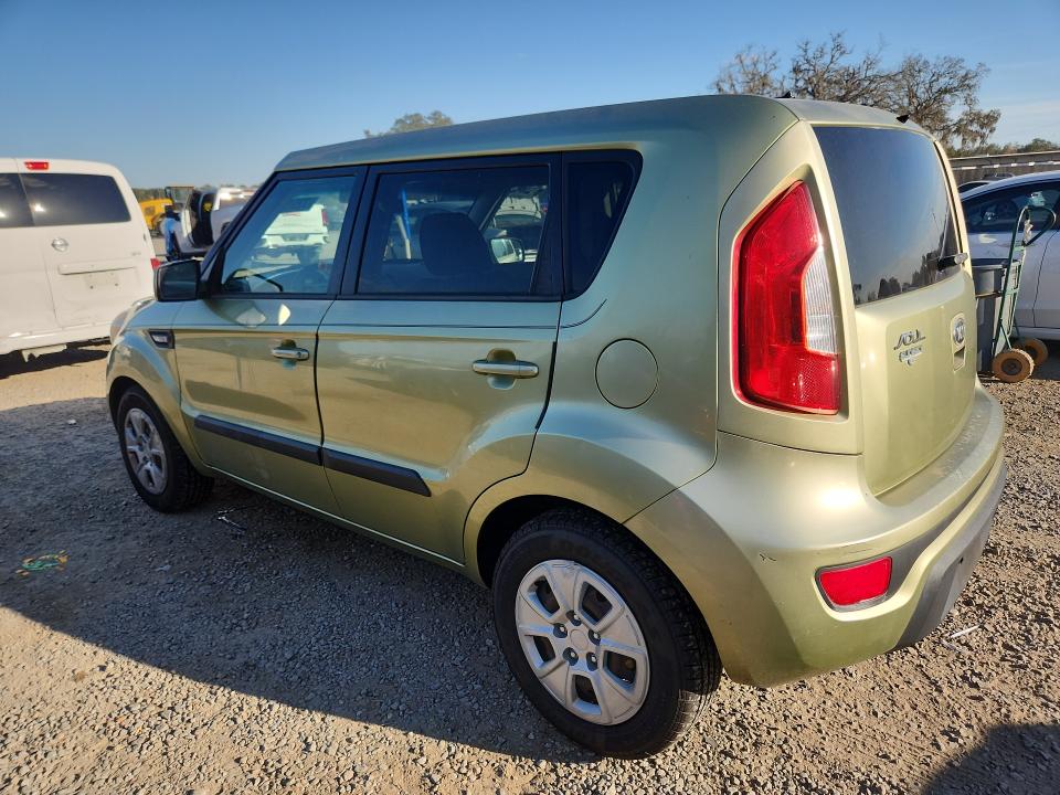 Photo 2 from auction – 2013 KIA SOUL with VIN KNDJT2A57D7554070