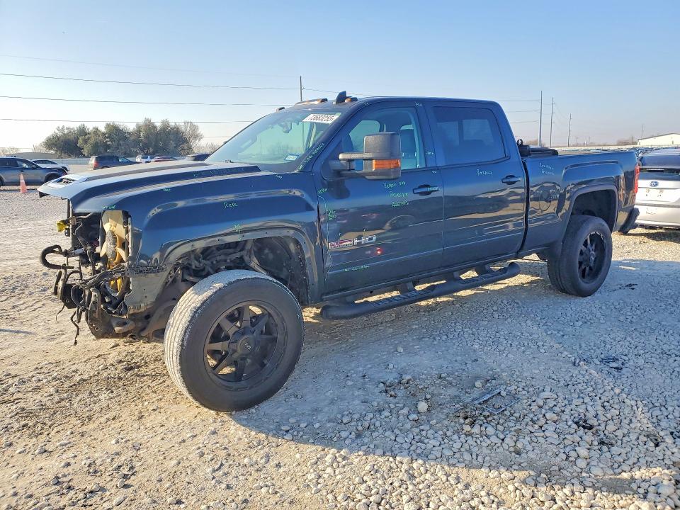GMC SIERRA 2018 with VIN 1GT12TEY3JF100025 - Photo from auction