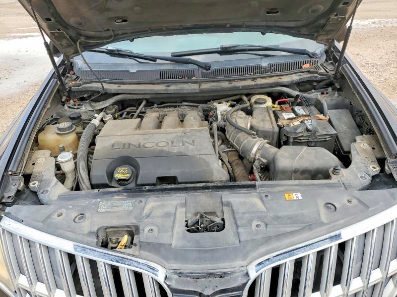 Zdjęcie 12 z aukcji – 2011 LINCOLN MKT z VIN 2LMHJ5FR1BBJ50493