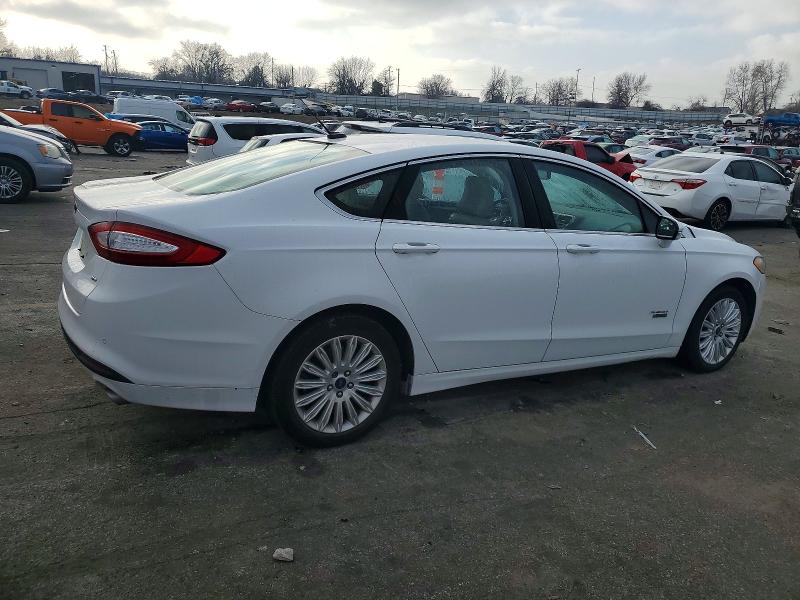 Photo 3 from auction – 2016 FORD FUSION SE with VIN 3FA6P0PU5GR291738