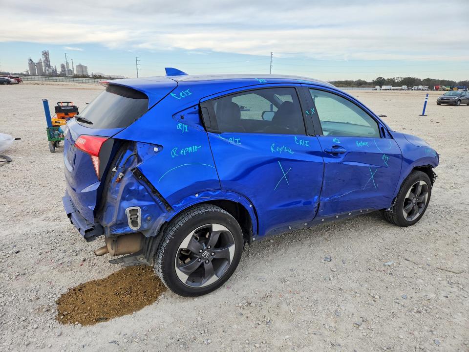 Photo 3 from auction – 2018 HONDA HR-V with VIN 3CZRU5H77JM702089