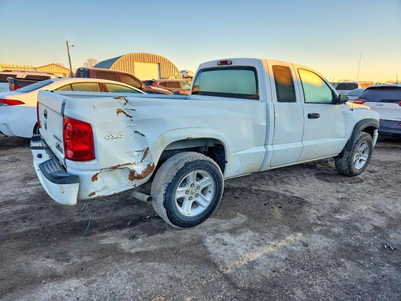 Photo 3 from auction – 2011 DODGE DAKOTA SLT with VIN 1D7RW3BK7BS661785