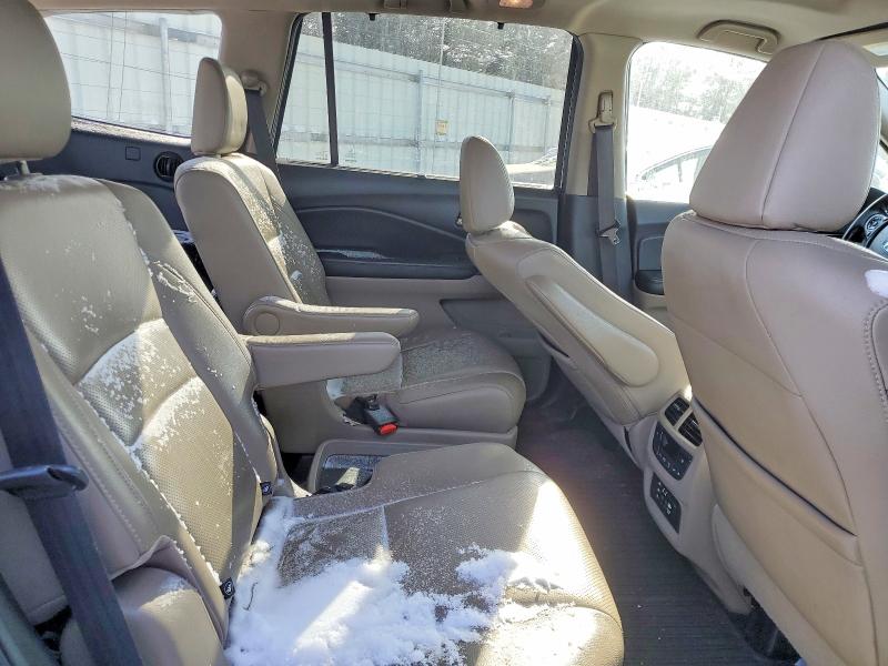 Photo 11 from auction – 2016 HONDA PILOT with VIN 5FNYF6H02GB064299