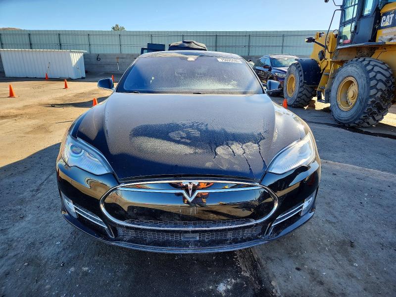 Photo 5 from auction – 2014 TESLA MODEL S with VIN 5YJSA1H17EFP61125