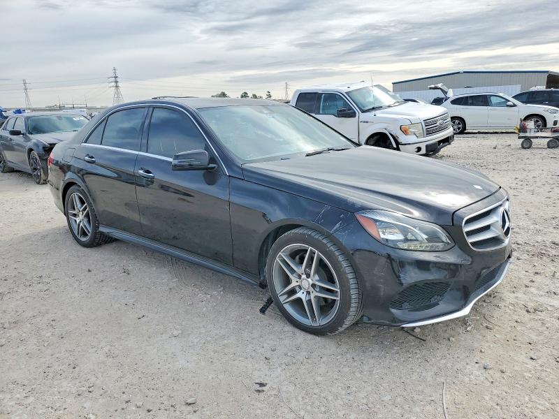 Photo 4 from auction – 2015 MERCEDES-BENZ E 350 with VIN WDDHF5KB2FB117515