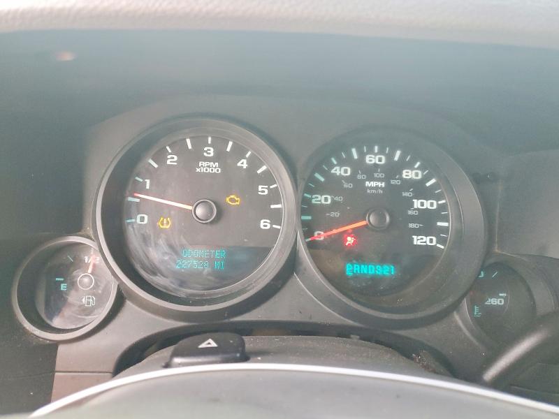 Photo 9 from auction – 2008 GMC SIERRA C15 with VIN 1GTEC19JX8Z287062