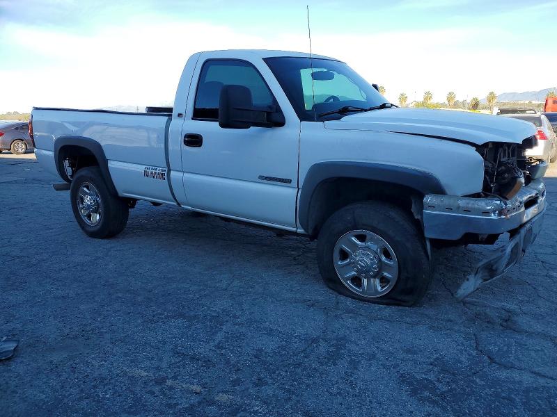 Photo 4 from auction – 2003 CHEVROLET 2500 with VIN 1GCHC24U33E143969