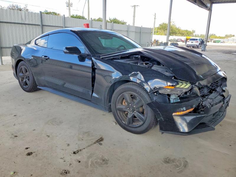 Foto 4 de la subasta – 2018 FORD MUSTANG con VIN 1FA6P8TH7J5111936