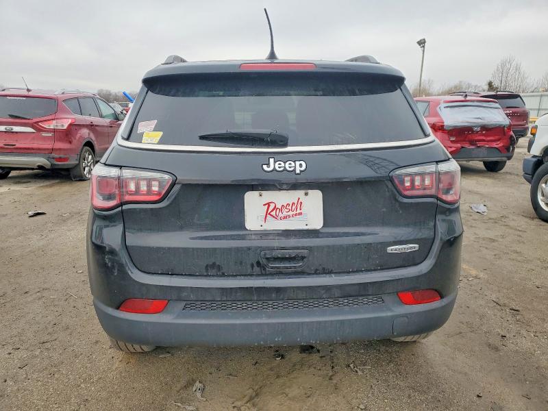 Photo 6 from auction – 2017 JEEP COMPASS with VIN 3C4NJCBB2HT643032
